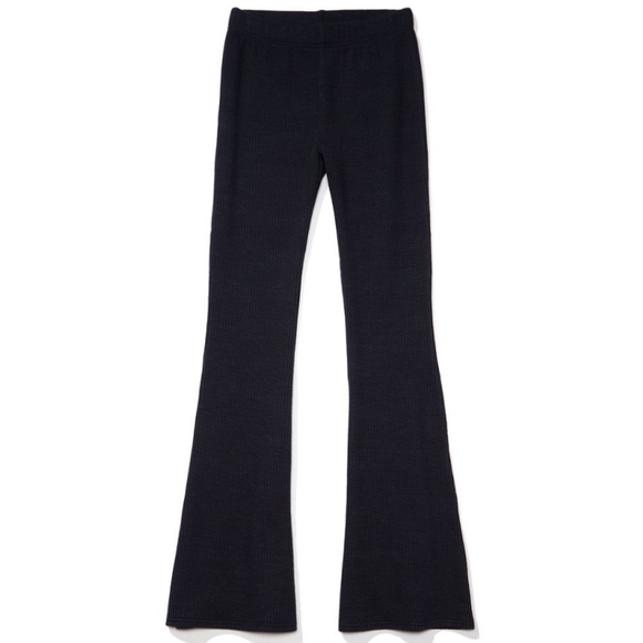 🌱American Eagle Super High-waisted Sweater Flare Pants - Picture 3 of 8